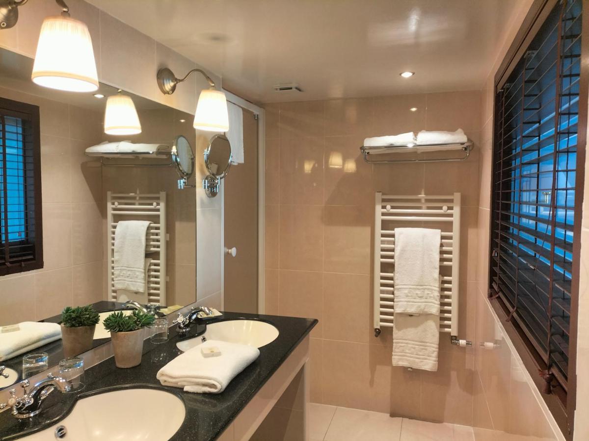 Logis Hotel Restaurant La Regence Cherbourg-en-Cotentin Eksteriør billede