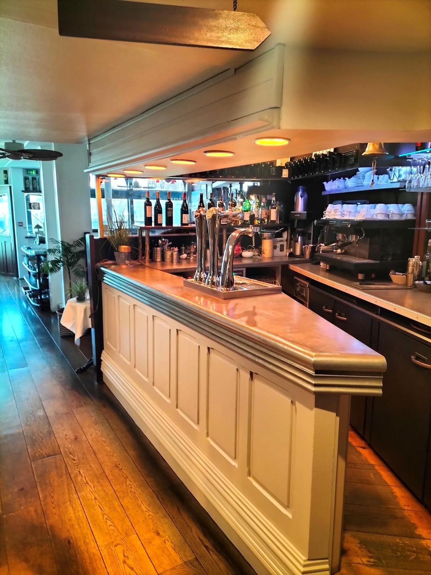 Logis Hotel Restaurant La Regence Cherbourg-en-Cotentin Eksteriør billede